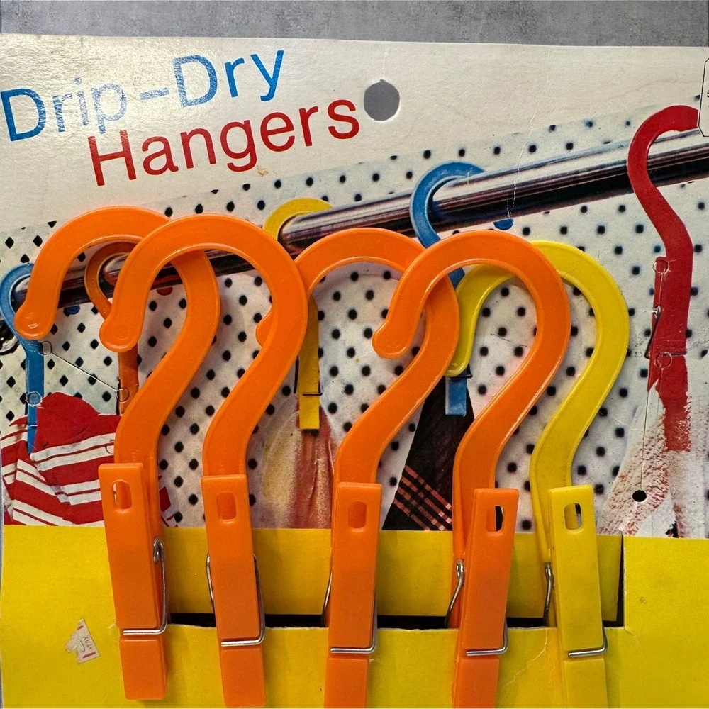 Vintage Drip-Dry‎ Hangers Set of 5 Orange Plastic Clips Kmart Tag Retro 1970s